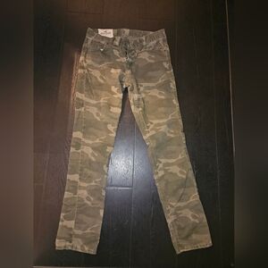 Hollister camo print pants